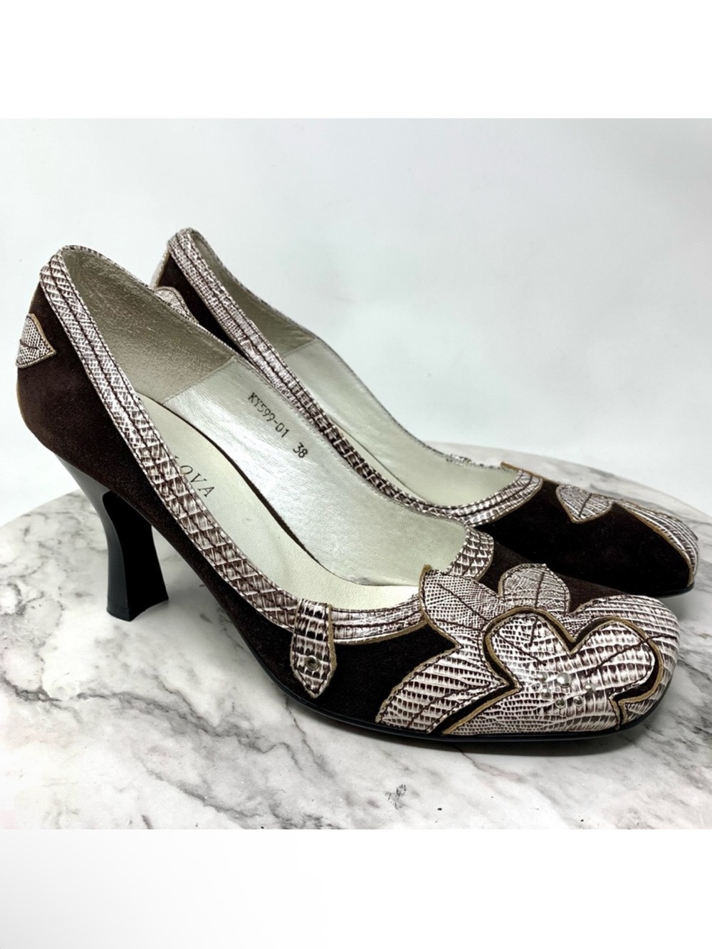 VTG 90’s Y2K Fabilova Square Toe Suede Floral Appliqué Pumps 38 Indie Sleeze